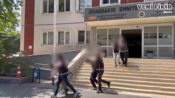 Diyarbəkirdə 2 qumbara ilə yaxalanan 4 nəfər həbs edildi